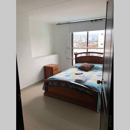 Apartamento amoblado con Excelente ubicación Pereira Exterior foto
