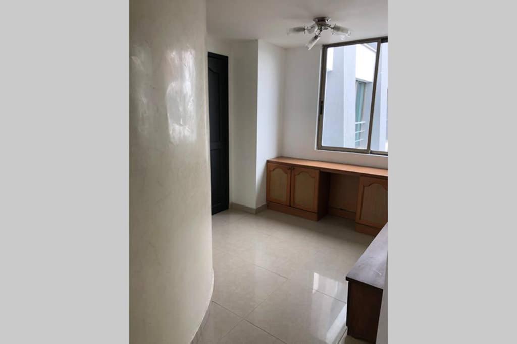 Apartamento amoblado con Excelente ubicación Pereira Exterior foto