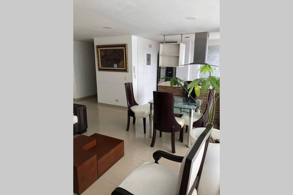 Apartamento amoblado con Excelente ubicación Pereira Exterior foto
